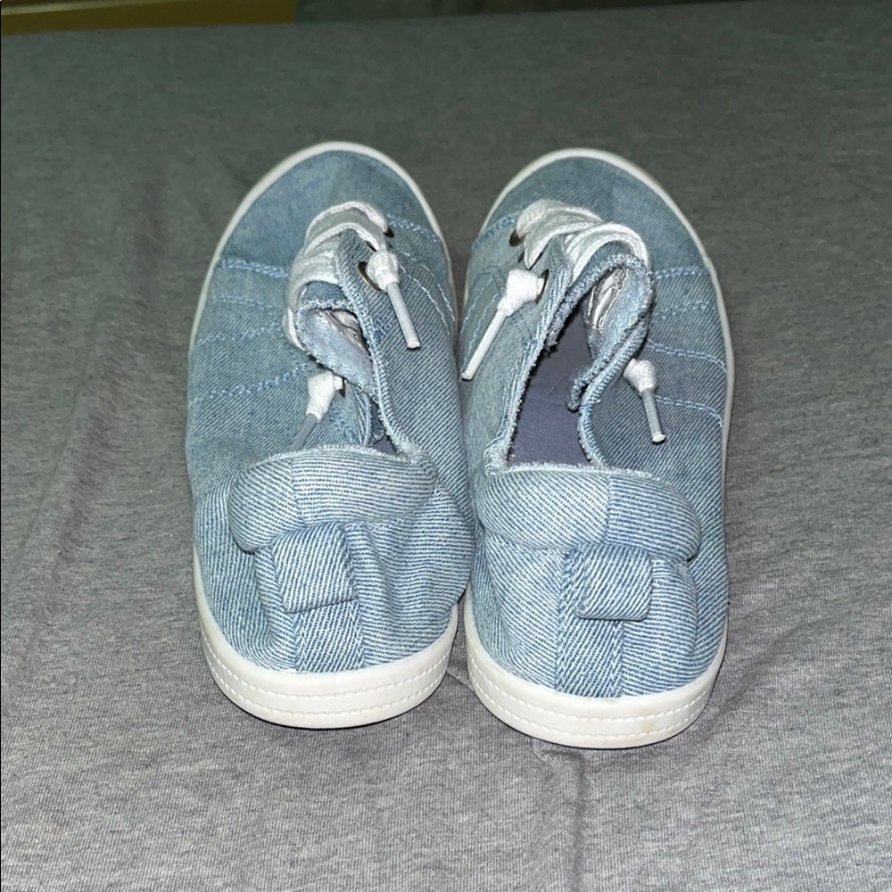 Women’s Blue “Denim” Maurices Sneakers sz 8M - Picture 3 of 8